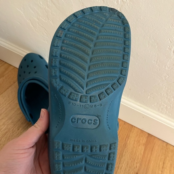 Crocs - Picture 3 of 4